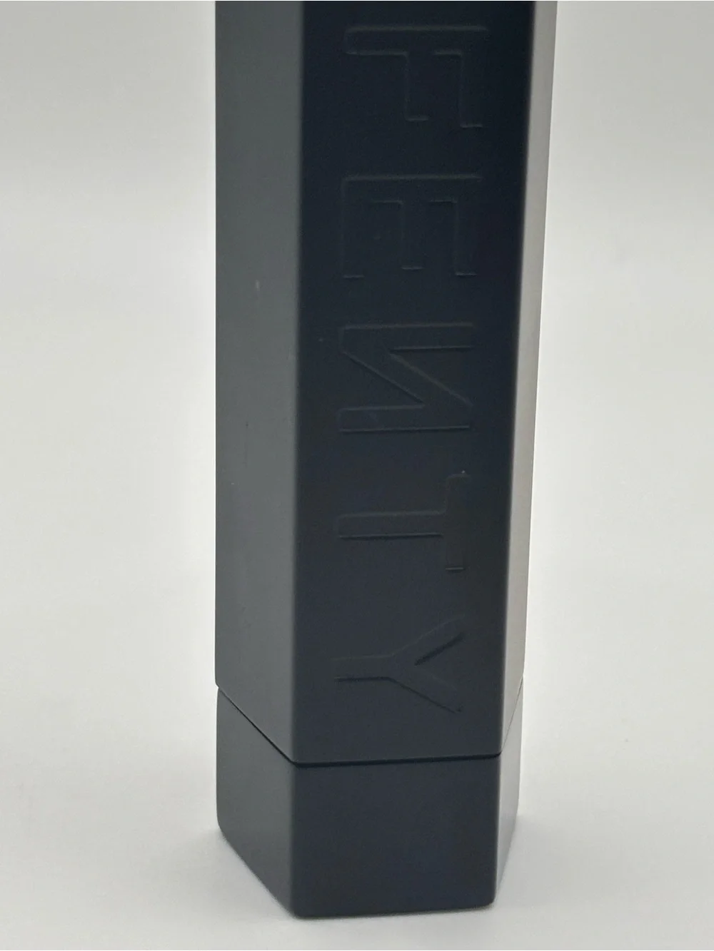 Fenty Beauty Icon Semi-Matte Refillable Lipstick 16 Danger Danc’r New